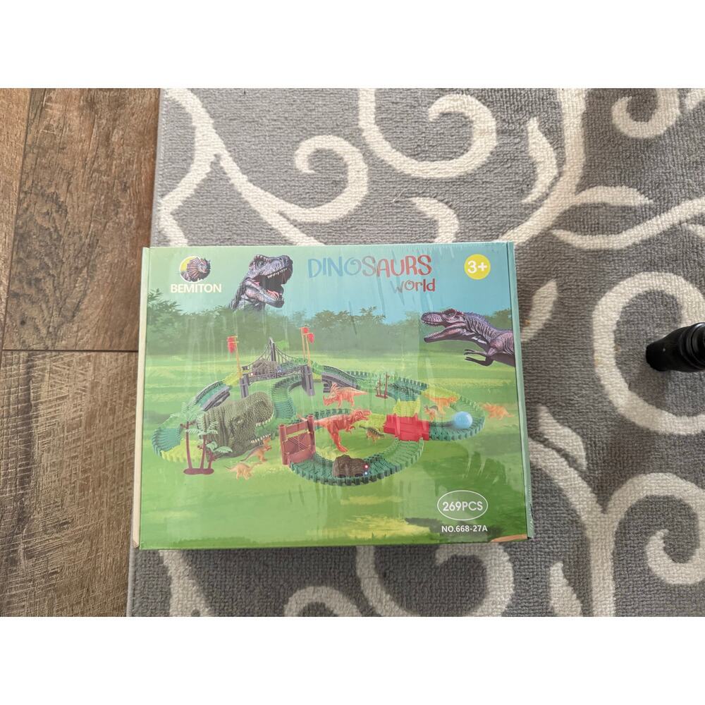 Bemiton Dinosaur Race Track - Brand New in Box!
